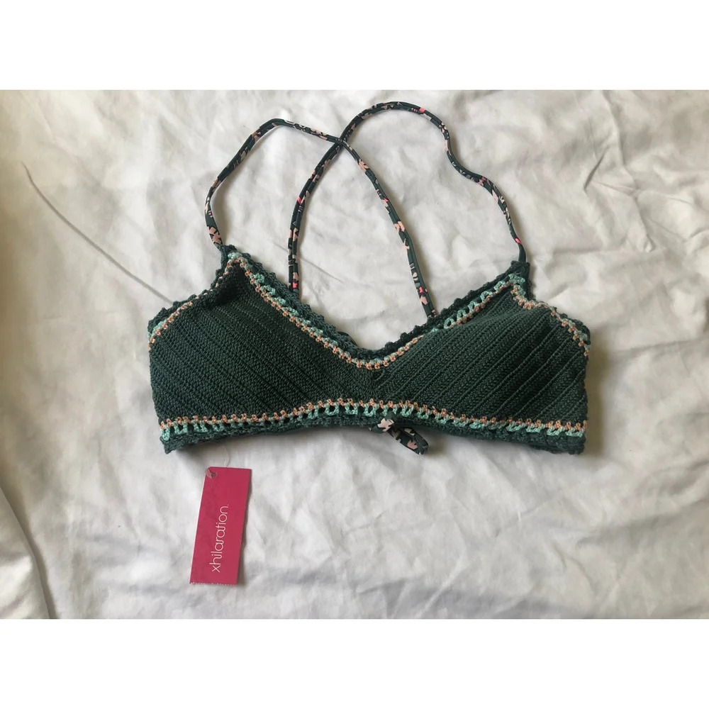 Xhilaration Crochet Bikini Top sz M NWT!